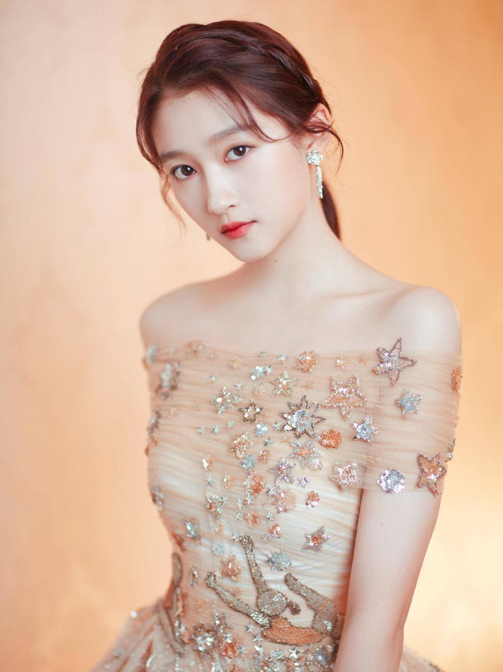 �𼦽���̺Ů���������������Ҵ��۸���ʢ��