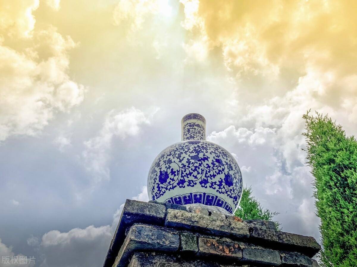 ������һ��������У���������ǧ����򣬱Ⱦ����徻������ ...