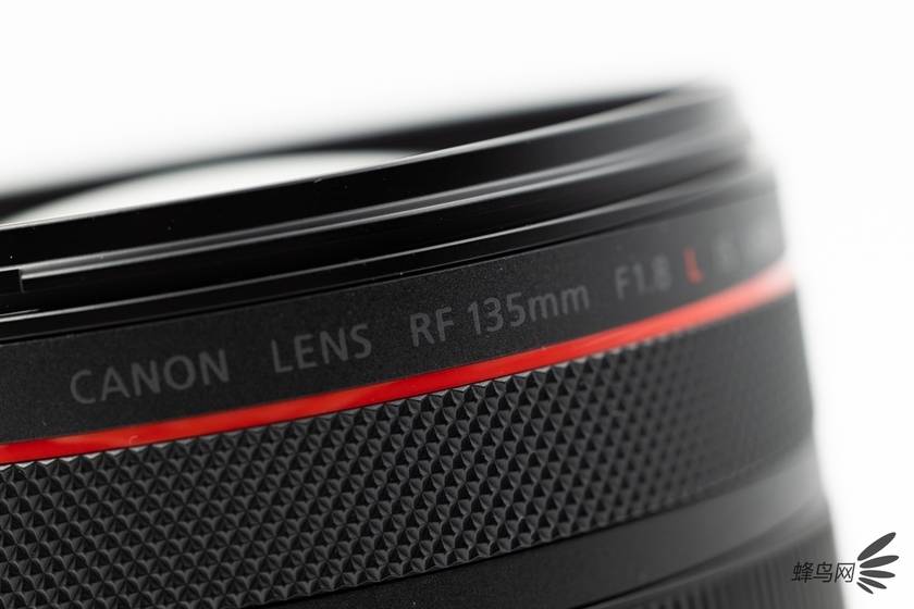 RFС RF135mm F1.8 L IS USM