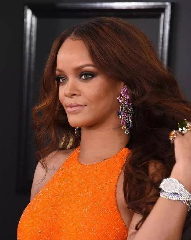 �ٹ���ͦ�жǳ����𱬣�����������ɳ���������