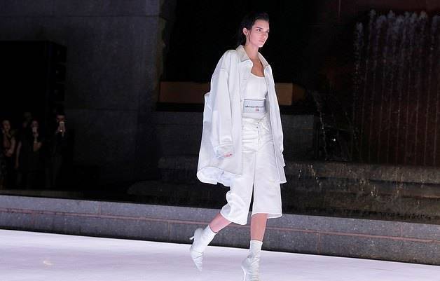 ͬ�Ǵ��ȣ��϶�����17�곬ģ��������˲���䣬������ ...