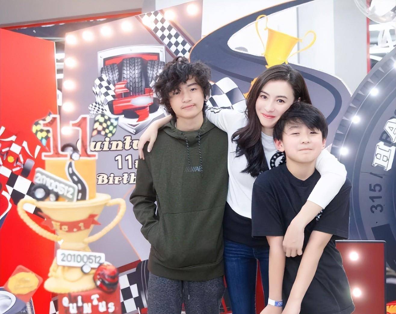 �Ű�֥����Ϊ��׬Ǯ�����͵��ߣ����������Լ��Ķ��ӣ�