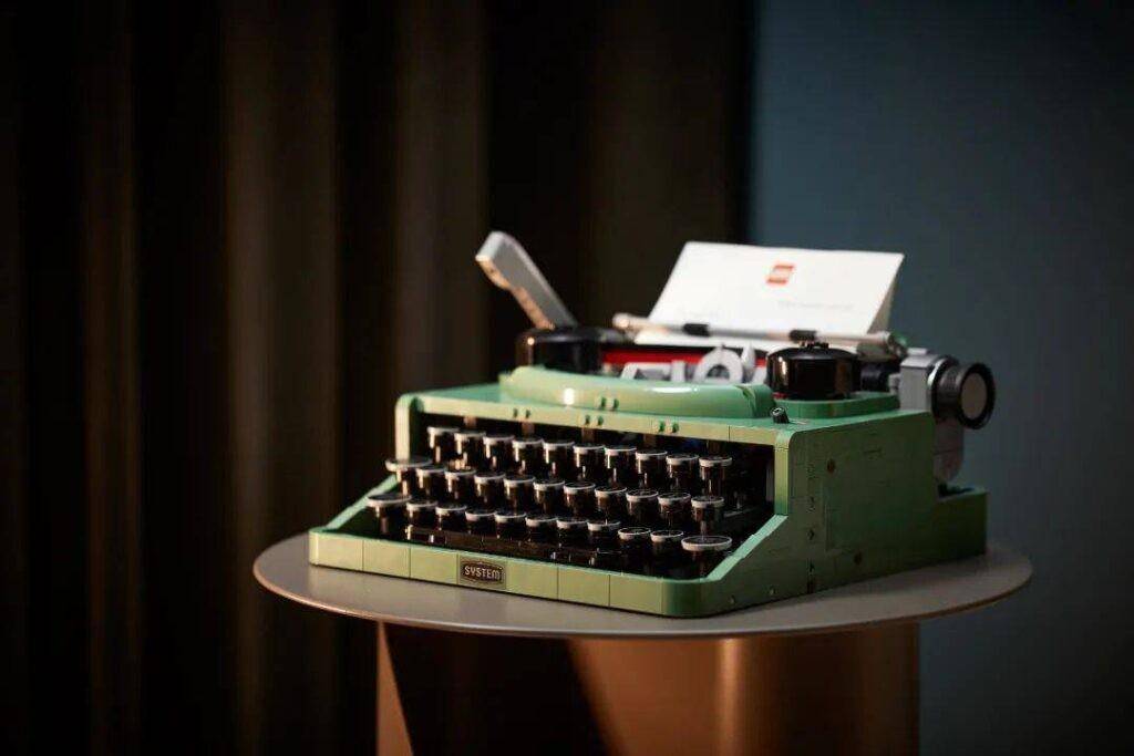 �Զಿ��ӰΪ����������Ӱ��Ŀ�����Լ�Ƭβչ��֮��Ĺ�ϵ ...