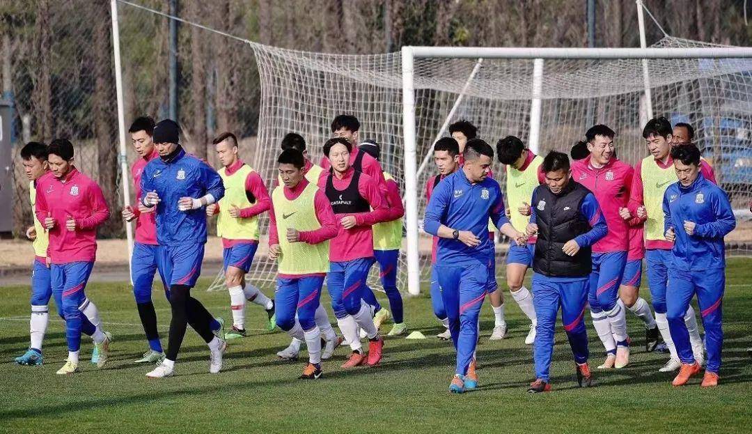 K���г�ר�ҳ����£��������г�18֧���ǰհ