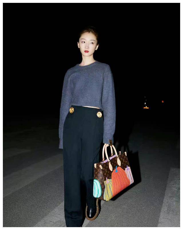 �ܶ�������������ƶ�Ҫ����վ����ͬ��ɻ����㣬Ϳ�촽�� ...