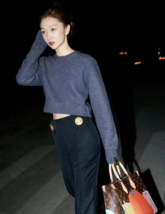 �ܶ�������������ƶ�Ҫ����վ����ͬ��ɻ����㣬Ϳ�촽�� ...