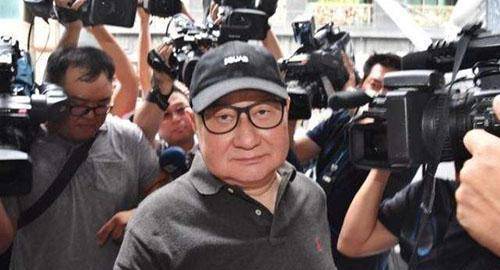 ��ծ225�ڣ�ȴ��һ�����ɡ���ס3�ں�լ��Ů���������ڡ��㻨Ǯ ...