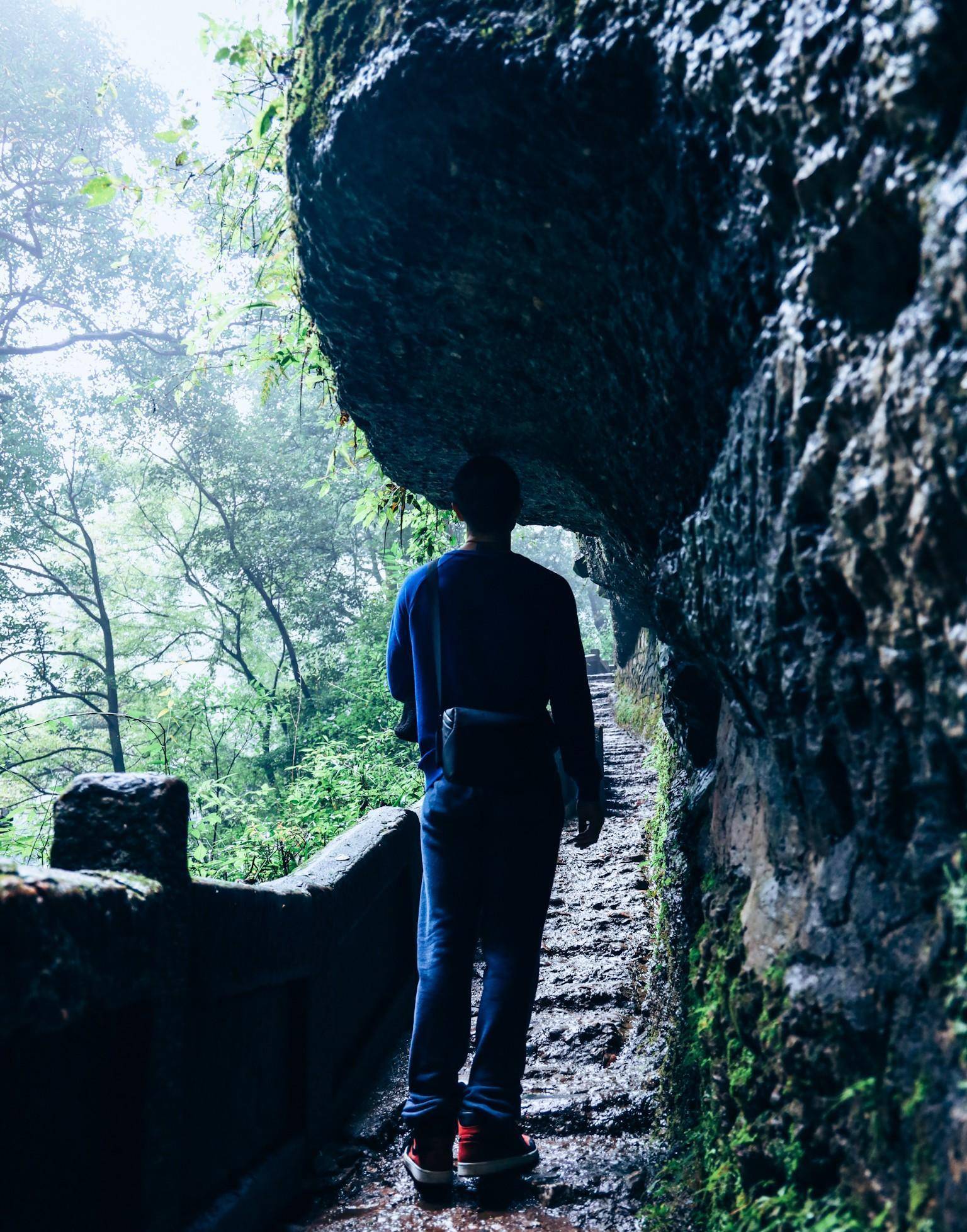 成都青城全国幽，游前山仍是后山，到底怎么选？