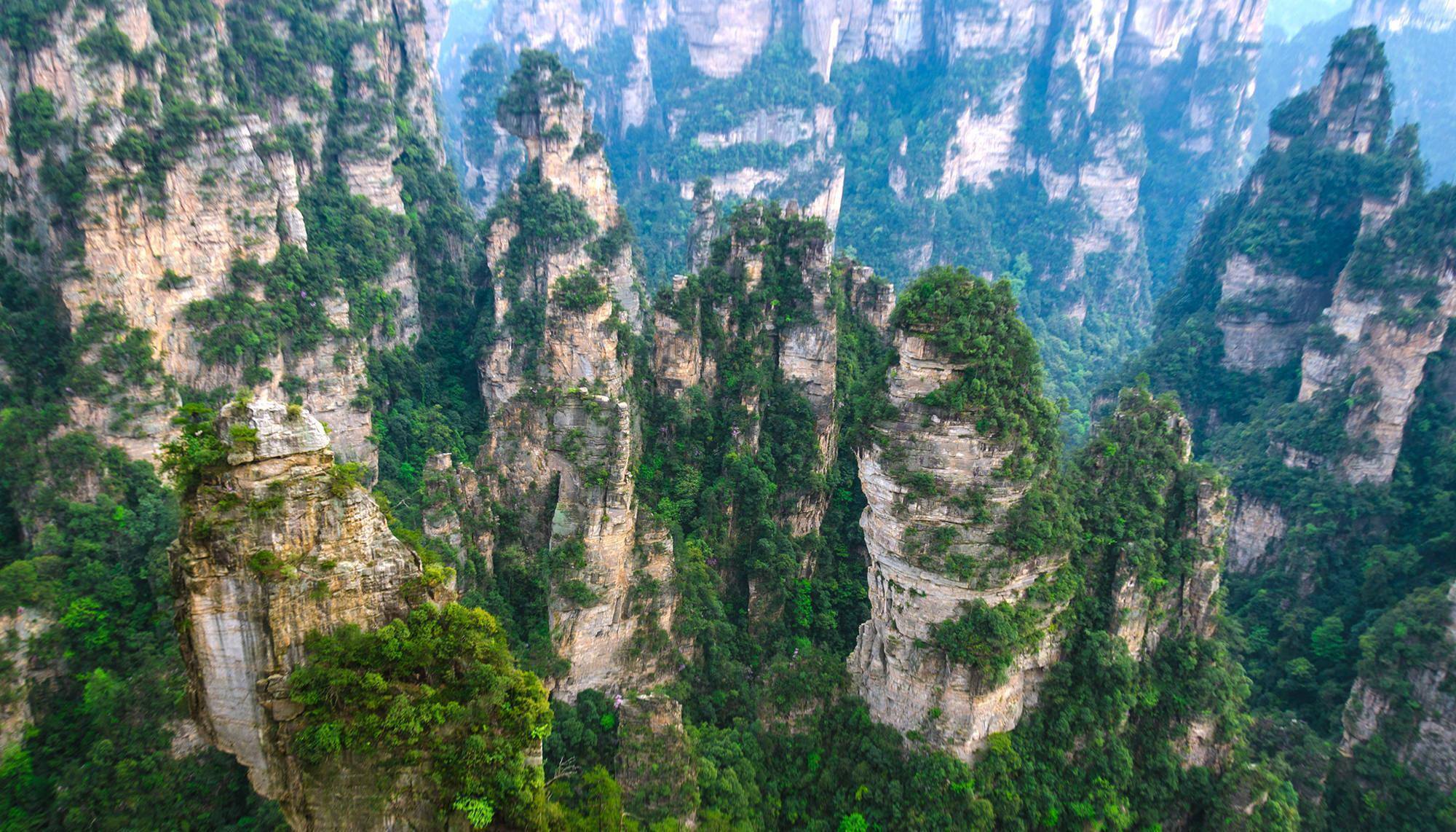 湖南最出名的旅游景区，中国首个国度丛林公园，美若仙境值得一去