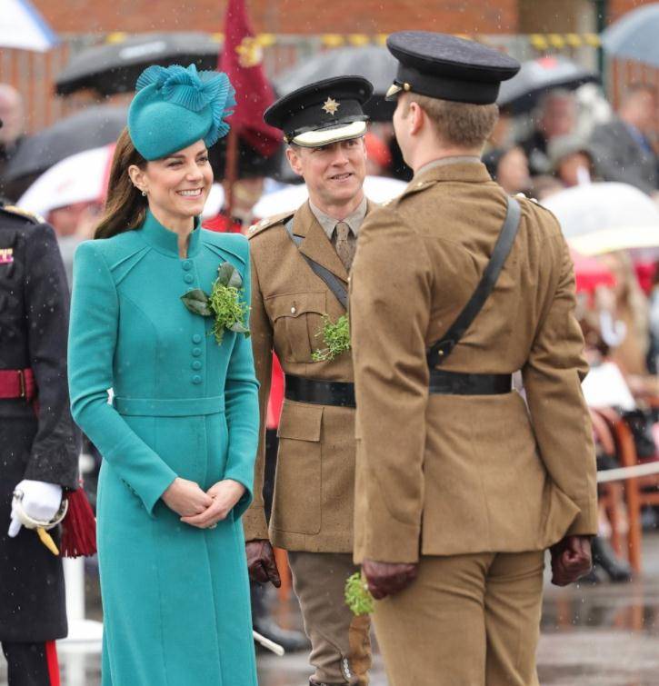 ���ؼ̳��ɷ�ͷ�Ρ�����ȥ������ɫ����������������У���� ...