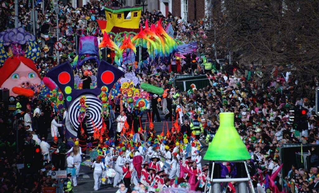 ���ؼ̳��ɷ�ͷ�Ρ�����ȥ������ɫ����������������У���� ...