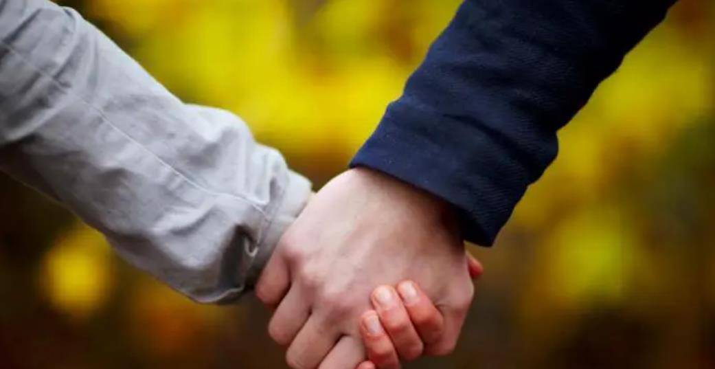 梦游情感交织，从被追求到心之所向的牵手之旅