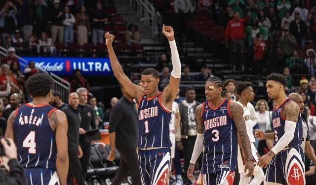 �ټ�С�ְ�������������4��1������ͬ����׸��֣�