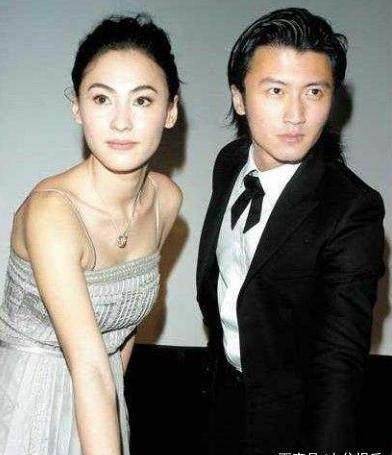 л��Ĭ�����������Щ������˽�£�����ֻ�����ö��ӿ���