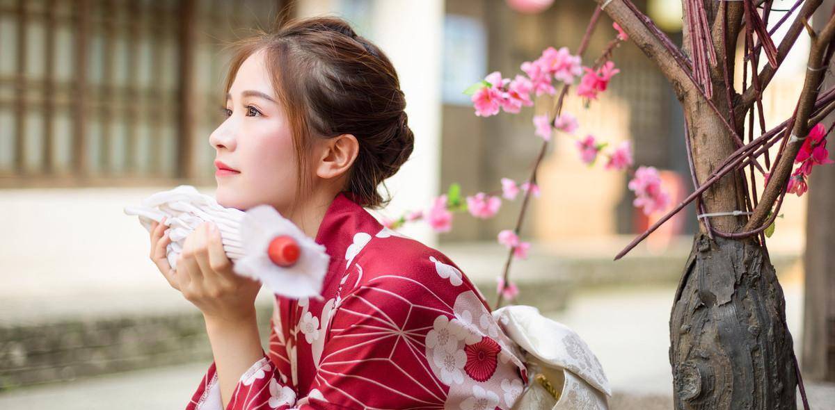 ���輧�������������鱳�أ���ɭŸ��������־������� ...