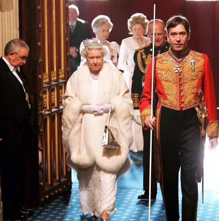 ������˹�Ϲ�����·��ķ���ļ�����֪������˹�ͱ��������� ...