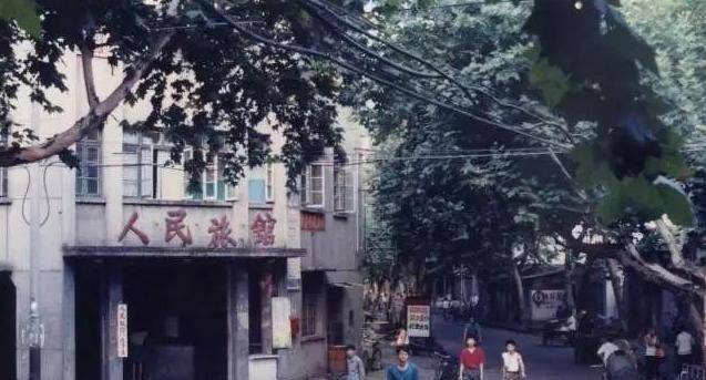 1996年电击杀手落网：窜7省杀25人，被抓时身戴佛像跪求警方饶命