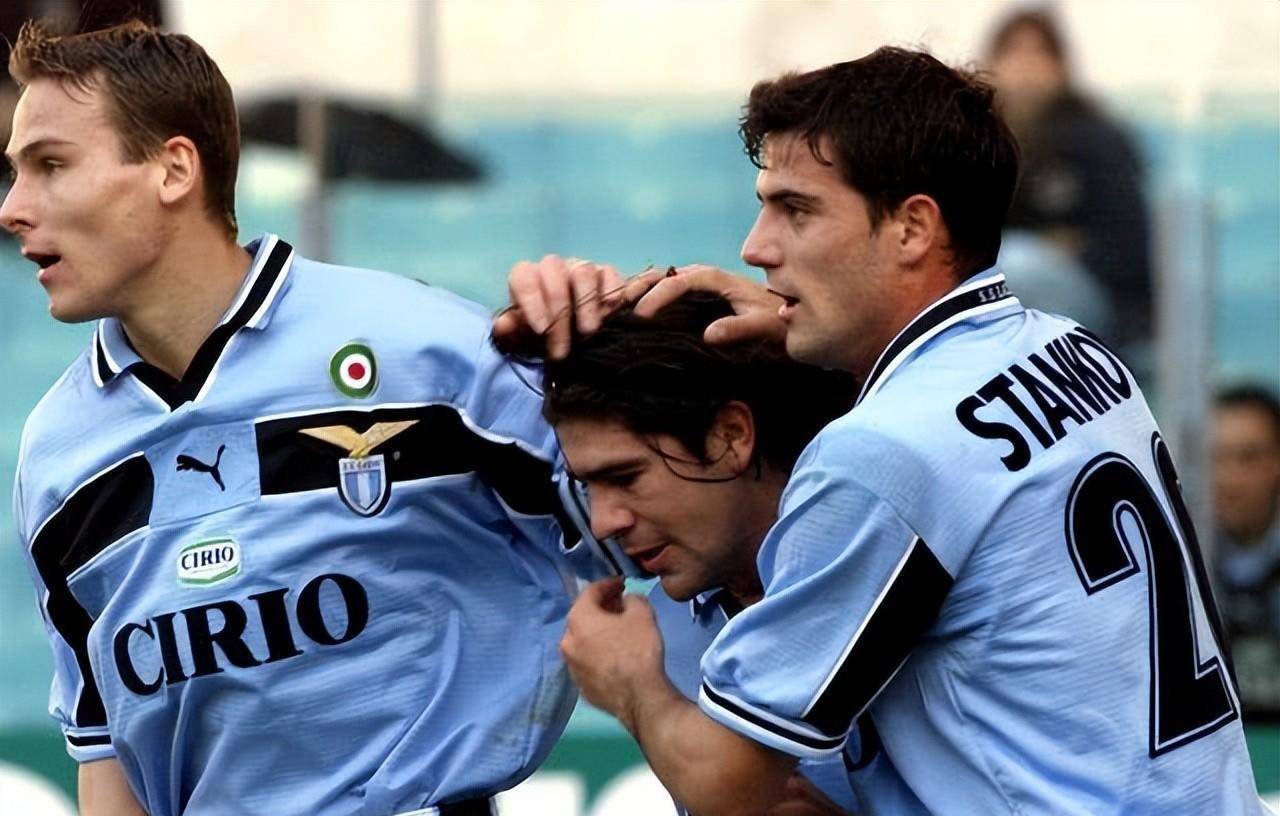 �̵���λ��������ͬ�ط���ս����Ա