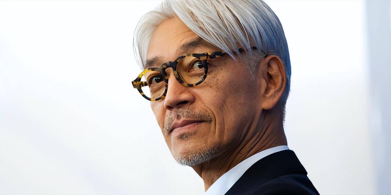 国外音乐家和做曲家坂本龙一在病症斗争后离去