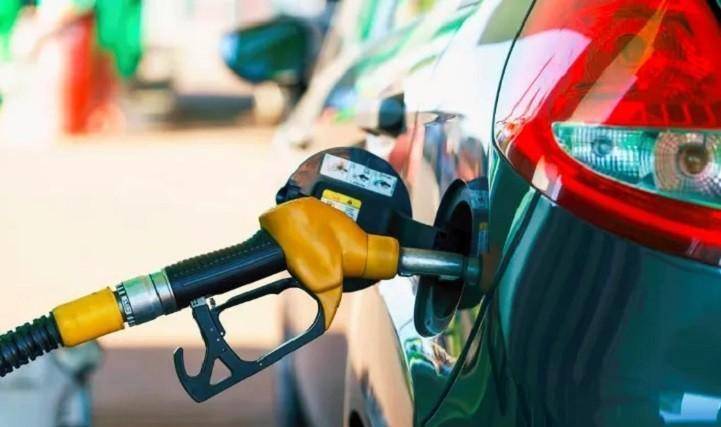 国内第8轮油价调整或将大涨，预计92号汽油上调0.36元升