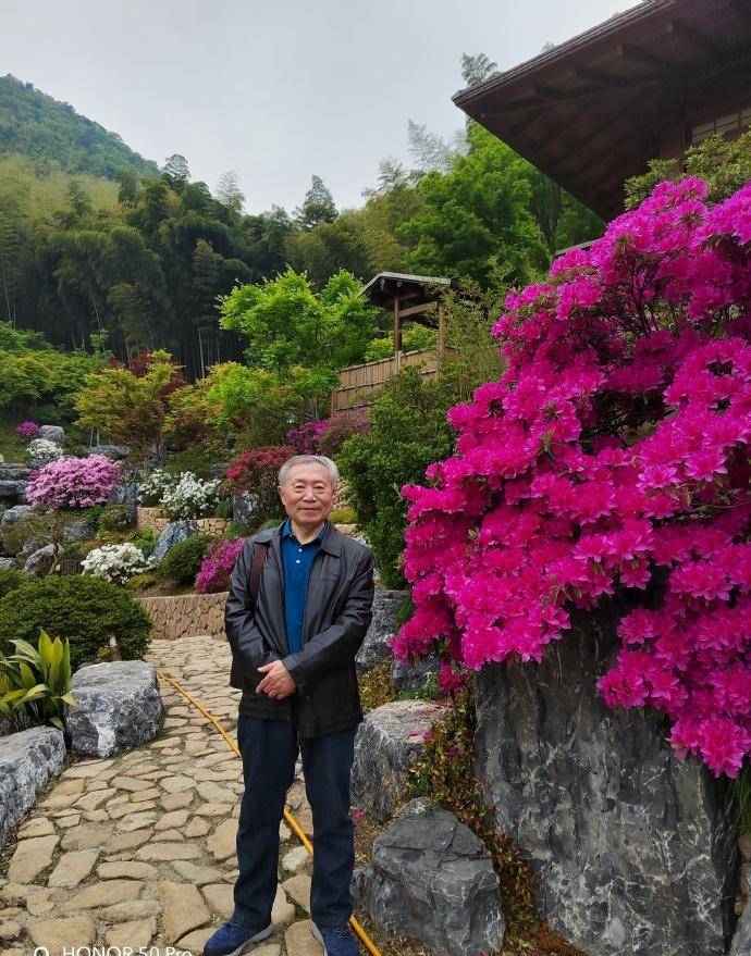 宗西与根龙歌颂德清上渚山杜鹃花的诗文