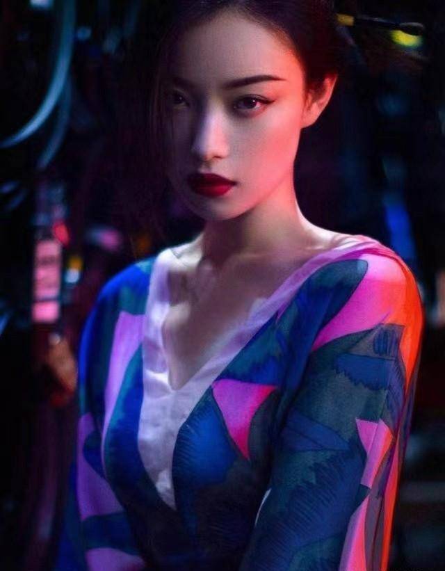 原创倪妮：为报恩张艺谋我曾被公司雪藏多年，现如今苦尽甘来全靠自救