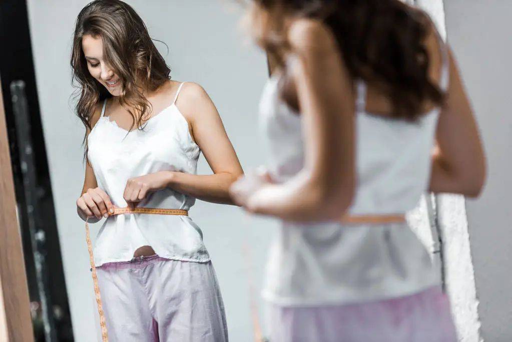 精油瘦腰、去肚腩的配方与按摩手法丨精油按摩肚子减肥有效吗