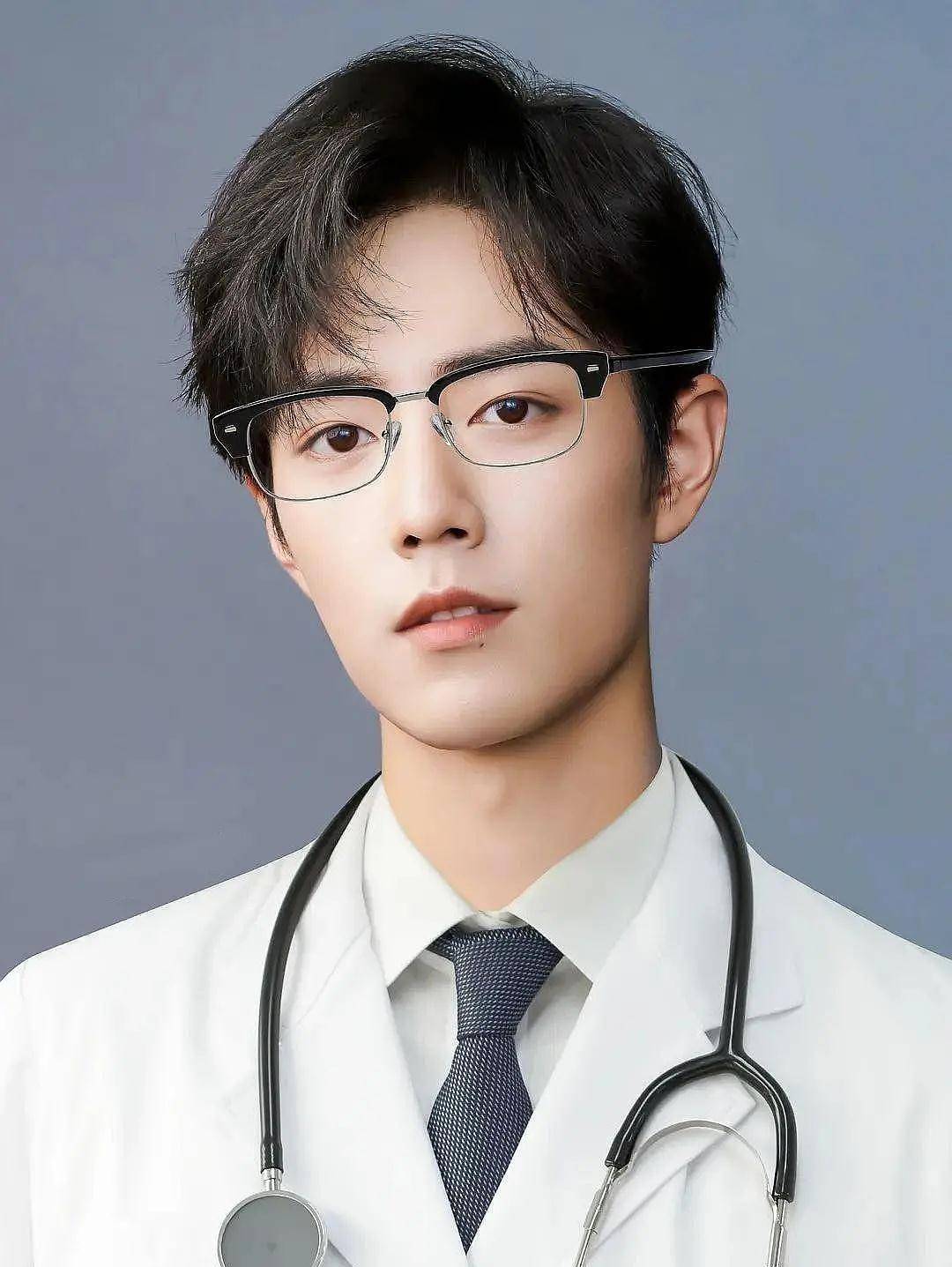 肖战饰演医生，杨洋饰演医生，你觉得谁的形象更接近真医生？