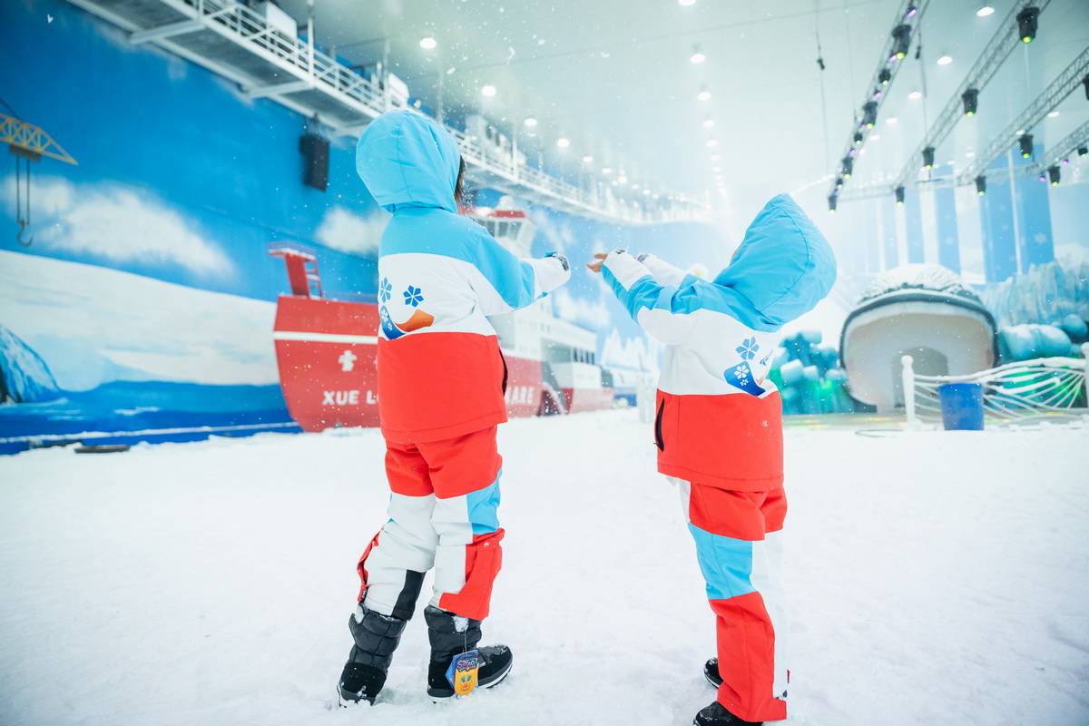 华中地区最大室内滑雪场—际华冰雪·香城滑雪馆在咸宁试运营迎客谈球吧体育(图3)