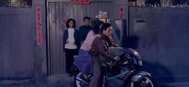 b体育《饮食男女》——父亲已死烟火还在(图4)