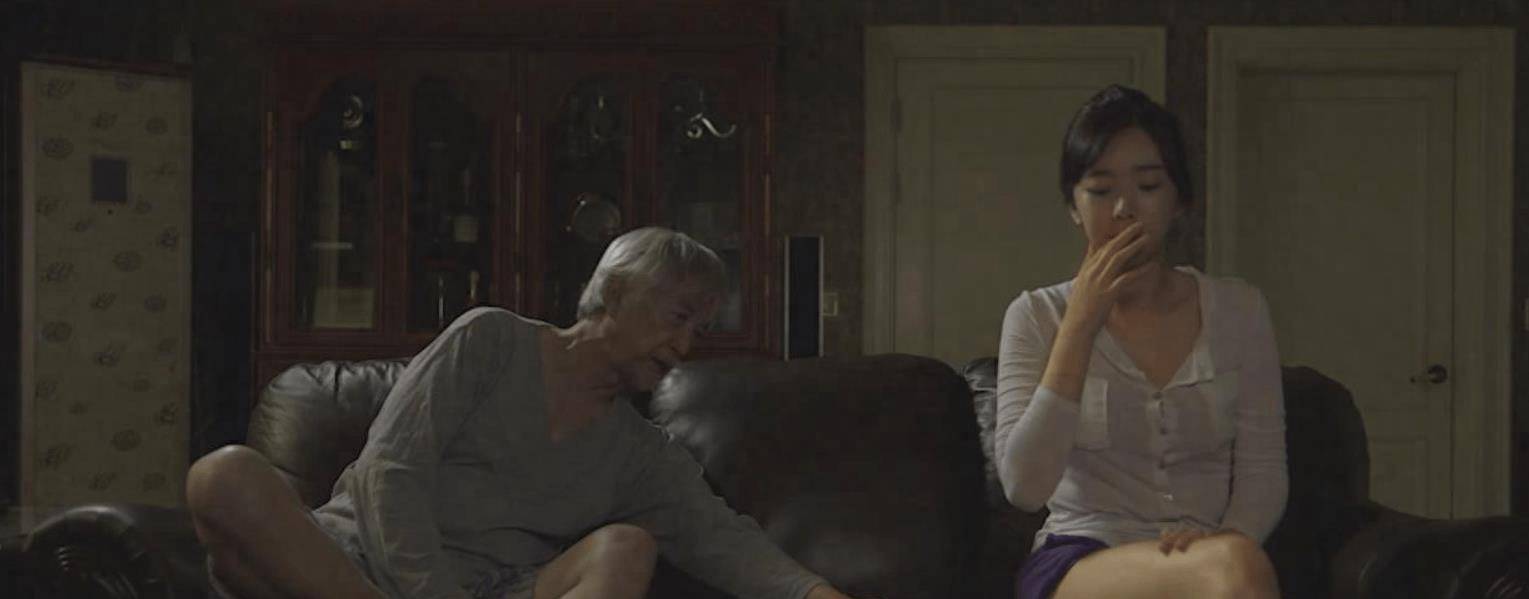 原创85后国外女神裴涩琪为艺术贡献的19禁电影：看似爱情更似情涩