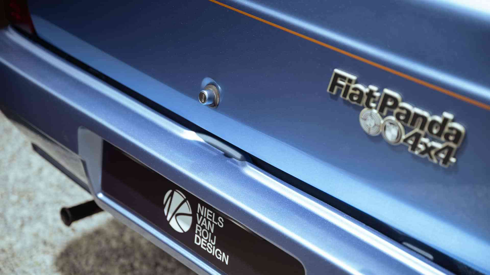 168赛车原创
                纪念经典诞生40周年，菲亚特Panda 4x4老车修复