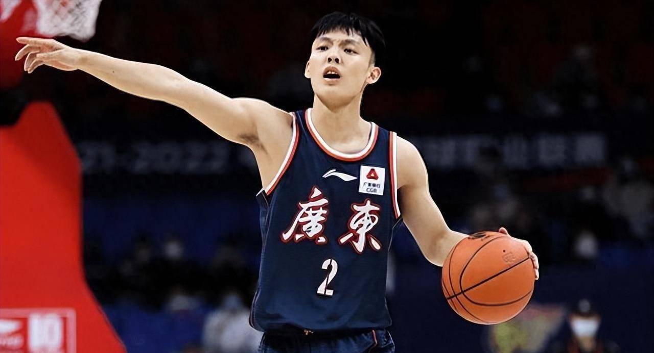 被广州逼得狼狈，广东低迷罪人揪出，攻防低迷，朱芳雨束手无措