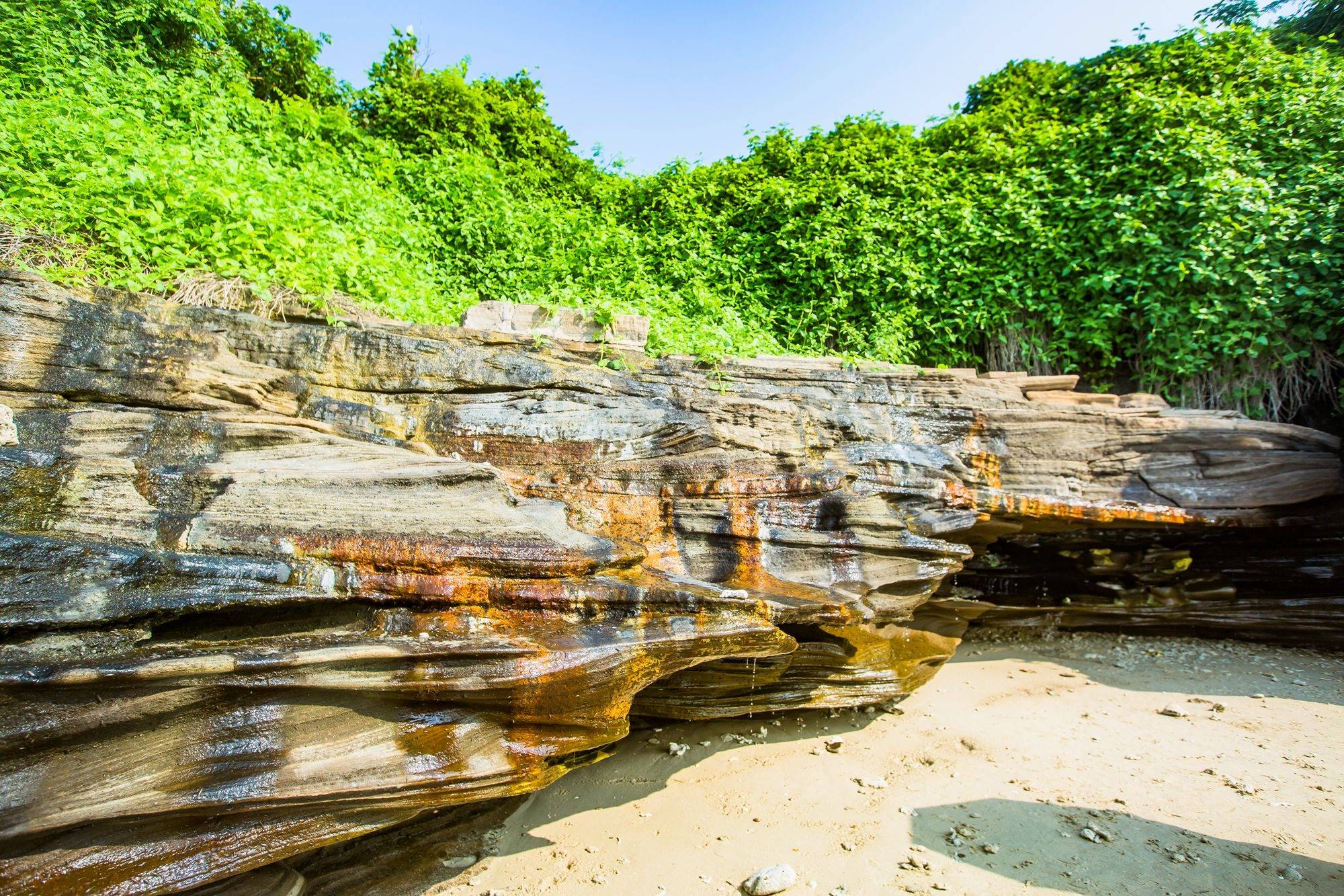 北海涠洲岛旅游攻略，来这里过暖冬，喜爱海岛游的你值得收藏