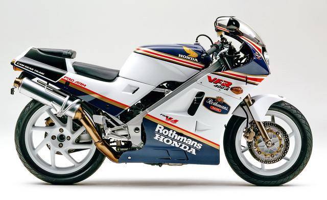 资料图片).下图:1990 年一月发布的 vfr400r(nc30.资料图片).