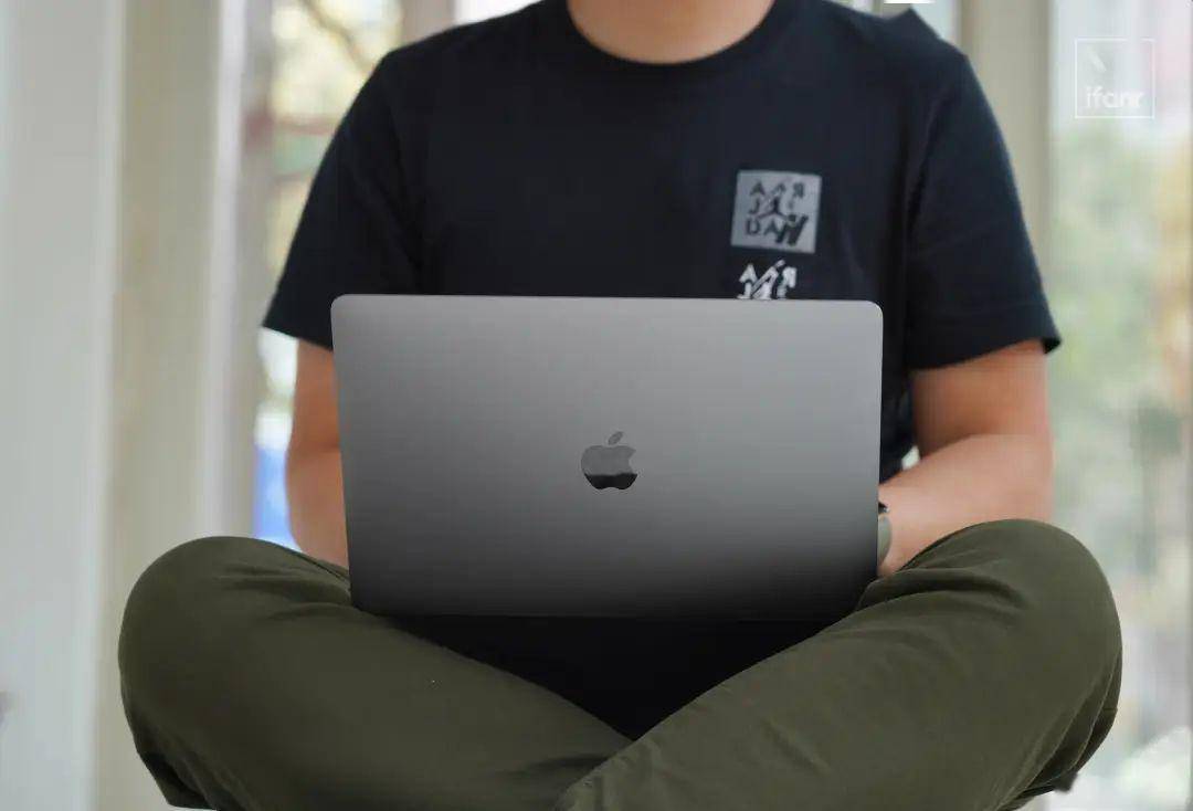 MacBook2020 款 13 英寸 MacBook Pro 深度评测：买买买还是下次一定？