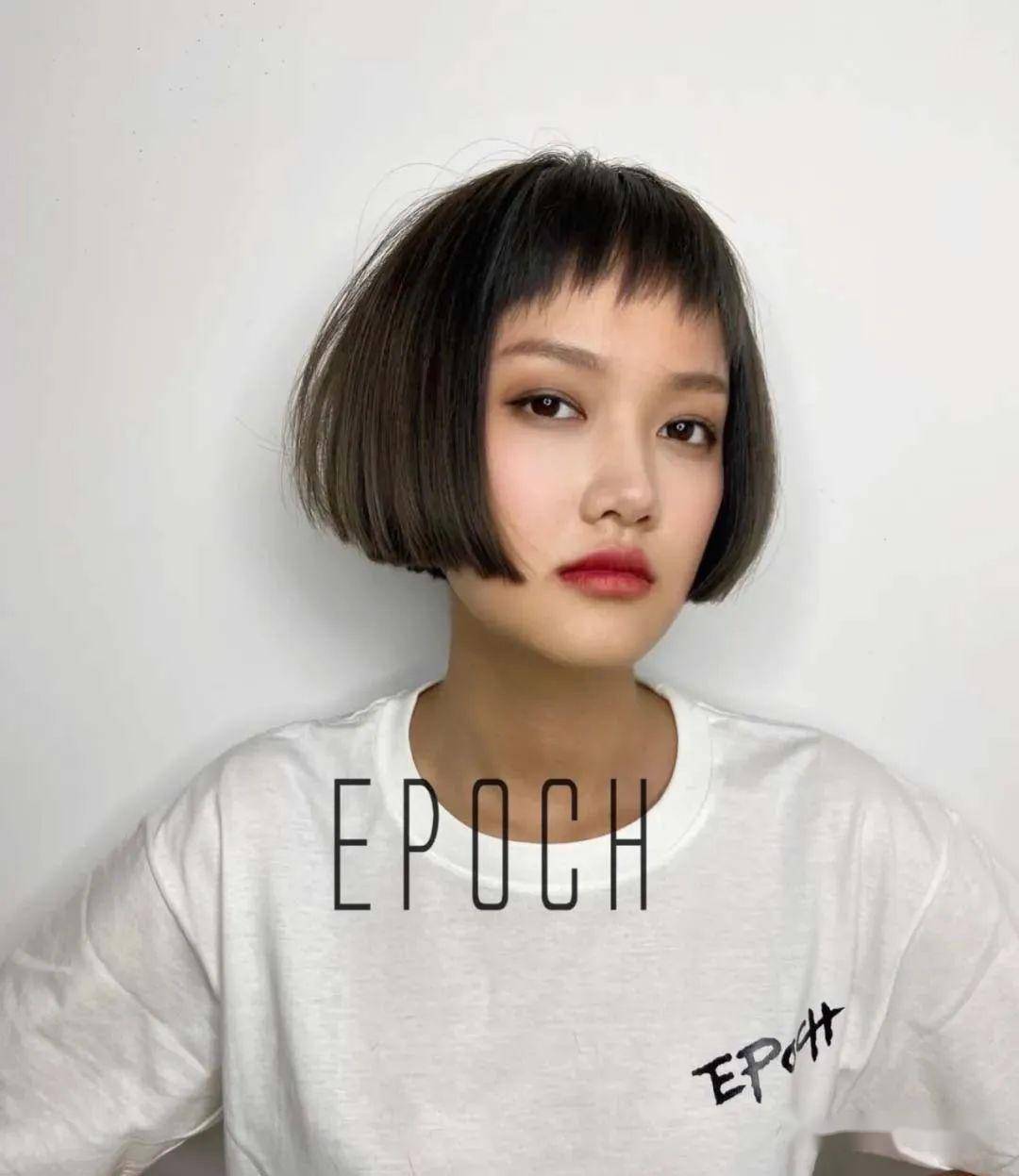 女生短发发型露耳 6bd94207fe1f4a9380a7964d46b5f7e5.jpeg
