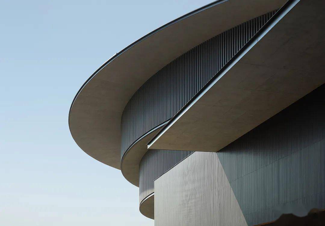 邵舒:安藤忠雄在美术馆,博物馆的设计领域中有丰富经验,对建筑结构和