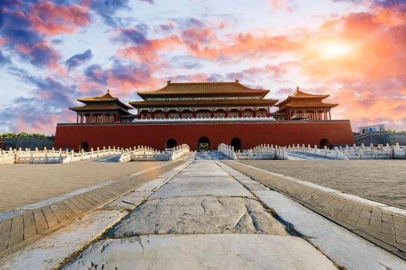 北京故宫博物院建立于1925年10月10日,位于北京故宫紫禁城内.