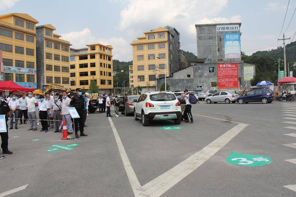 兴仁市2020年gdp_近十年中国gdp数据图