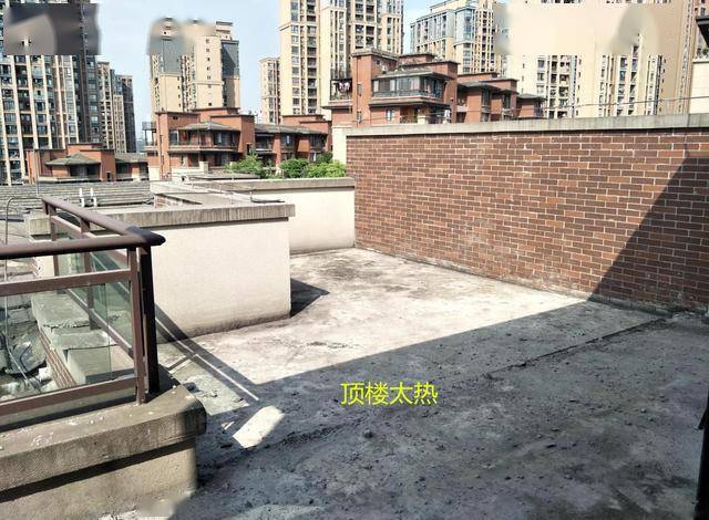 顶楼夏天热有解决方法 露台上架空5cm来铺防腐木地砖