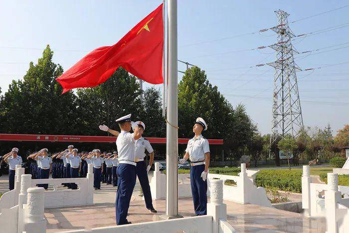 忠什么担成语_忠犬八公是什么狗