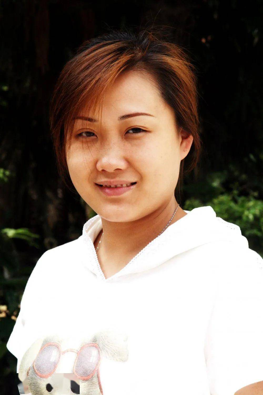 服装设计：叶莹三级舞台技师。现任福建人民艺术剧院服装设计。主要设计