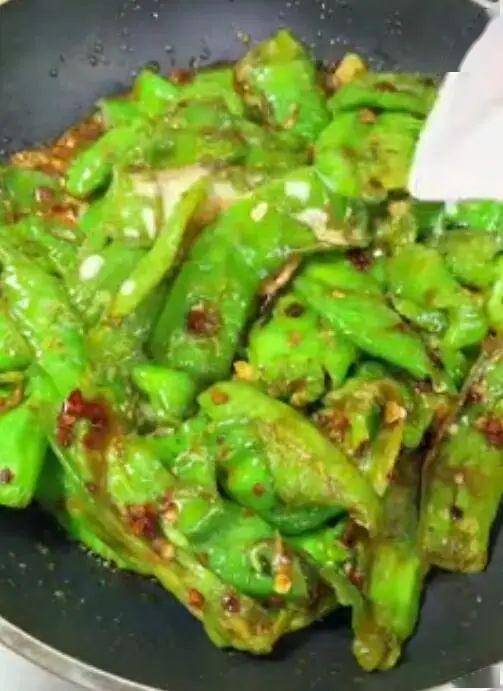 怎么炒青椒不会太辣 2e07d0dc21b34213a85f1fc38d8f20b6.jpeg