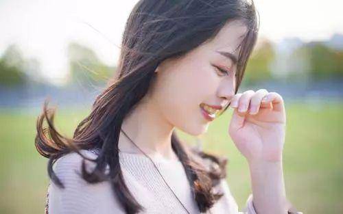 致所有为生活而努力奋斗的女人们!