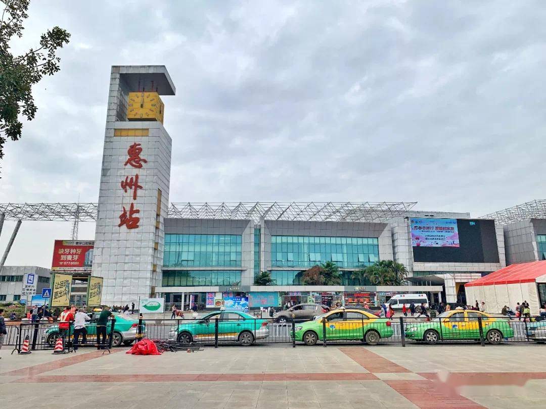 随着站台的整体加高,未来惠州站将可以实现站台高度和火车车厢高度