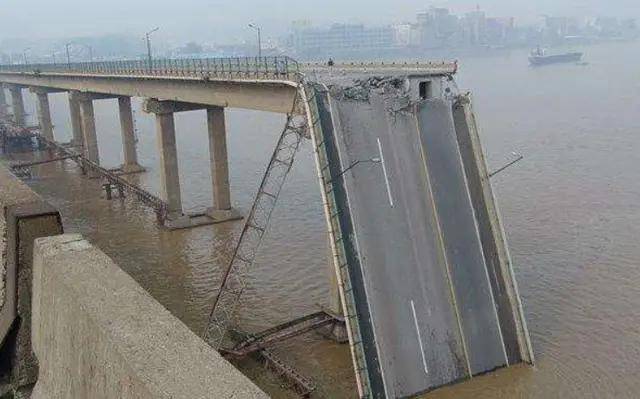 建设大桥倒塌后续 513938f5bd014d96bce7a21f9dd70b36.jpeg