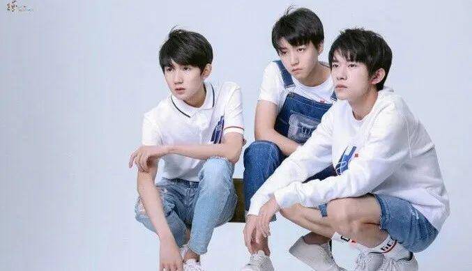 易烊千玺生日文案21岁 76d7d4b1d75447fcaeb288e69f196d84.jpeg