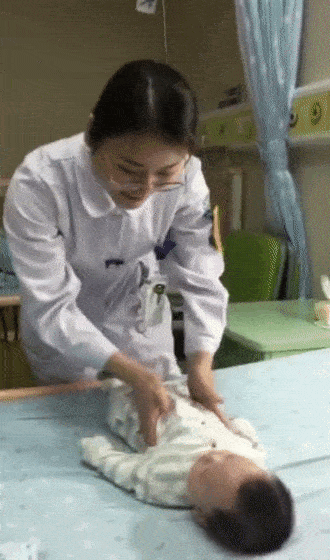 #医生#可几个月大的宝宝咋办?收藏这个视频吧医生说要多锻炼身体