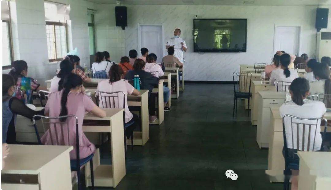 保定虎振技工学校在顺平县台鱼乡南台鱼村的中式烹调师培训正式开班了